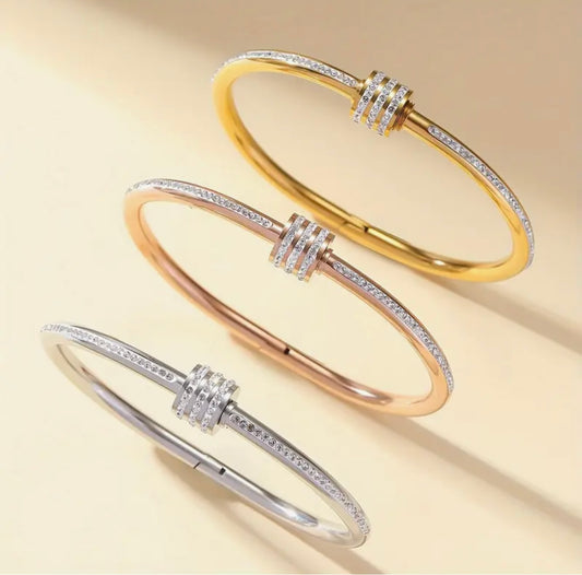 Stunning stainless steel bracelet 18kt gold plated 3 colours available